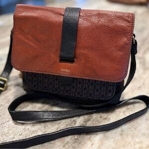 Fossil Kinley Dark Brown Crossbody women purse, Excellent used condition
